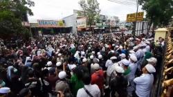 Anggota FPI Geruduk Mapolres Cianjur, Tuntut Habib Rizieq Dibebaskan