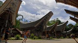 Zona Hijau, Kawasan Kete Kesu Toraja Utara Ramai Dikunjungi Wisatawan