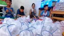 Liburan Produktif, Anak-Anak Jakarta Barat Ini Buat Saringan Ikan Cupang