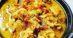 Menu Spesial Akhir Pekan, Mencicipi Kari Ayam Pedas Menggugah Selera