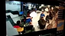 Viral, Tukang Cukur Dipukuli Customer di Barbershop Bandung