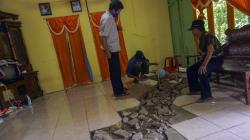 Tanah Bergerak, Rumah Warga Pekalongan Amblas hingga 40 Cm