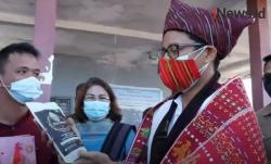 Video Menparekraf Sandiaga Uno Dapat Bubuk Kopi saat Berkunjung ke Danau Toba