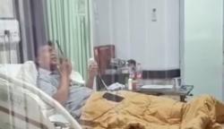 Menyentuh, Doa Aa Gym Pakai Handy Talky saat Dijenguk Ustaz Yusuf Mansur di Balik Ruang Isolasi Covid-19<