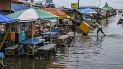 Pelabuhan Kali Adem Muara Angke Terendam Banjir Rob