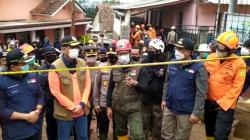 Tinjau Longsor Cimanggung Sumedang, Ridwan Kamil: Kawasan Ini Tak Layak untuk Permukiman<