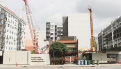 2 Rumah dengan Halaman Asri Bertahan dari Gusuran di Tengah Proyek Gedung Singapura