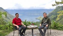 Menko Luhut Pamerkan Keindahan Danau Toba ke Menlu China Wang Yi