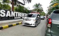 Video Jenazah Syekh Ali Jaber Tiba di Pondok Pesantren Daarul Quran
