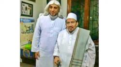 Arie Untung Unggah Foto Kenangan Syekh Ali Jaber Bareng Habib Ali, Netizen: Bersama di Surga, Insyaallah