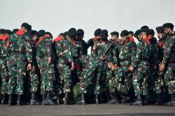Kontak Tembak KKB di Intan Jaya, Prajurit TNI Pratu Roy Vebrianto Gugur Tertembak di Dada