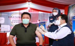 2 Kali Disuntik Vaksin, Herman Deru: Tak Ada Alasan untuk Ragu