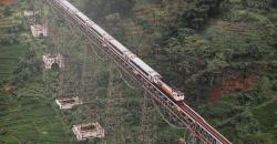 8 Jalur Kereta Api dengan Pemandangan Jalan Terindah di Dunia, Salah Satunya di Bandung