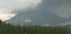 Gunung Raung Erupsi, Bandara Ditutup Sementara