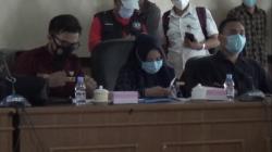 Dimediasi Dewan dan Dinas, Guru Honorer Dipecat dan Kepala Sekolah Sudah Berdamai<