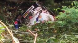 Tangki BBM Terjun Bebas ke Jurang Sedalam 40 Meter di Cianjur, Nasib Sopir Belum Diketahui