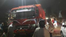 Truk Tabrak 5 Kendaraan di Pematangsiantar, 3 Korban Dievakuasi di Bawah Kolong<
