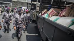 TNI AL Salurkan Bantuan Sembako untuk Korban Banjir Bekasi dan Karawang