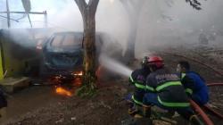 Diduga dari Obat Nyamuk, Kios dan Dua Kendaraan di Subang Hangus Terbakar