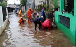 Longsor Landa Perumahan di Ciganjur Jaksel usai Hujan Deras<
