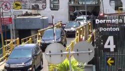Libur Panjang, Pelabuhan Ketapang Ramai Kedatangan Pemudik dari Bali 