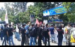 Soal Anggaran Corona, 2 Kelompok Massa Datangi Pemkab Lahat<