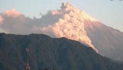 Letusan Gunung Sangay Sebabkan Kota-Kota di Ekuador Gelap