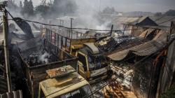 Gudang Barang Bekas Ludes Terbakar di Pondok Rajeg, 13 Mobil Pemadam Dikerahkan