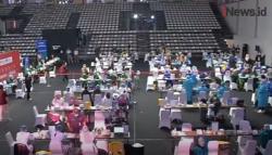 Video Ribuan Wartawan Vaksinasi Tahap Kedua di GBK Senayan Jakarta
