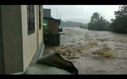 Debit Sungai Ogan Meninggi, Warga 6 Kecamatan di OKU Waspada Banjir