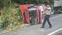 Tanjakan Cae Sumedang Kembali Makan Korban, Truk Terguling Akibat Mesin Mati Mendadak<
