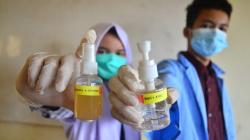 Inovasi Cairan Pembersih dari Pelepah Pisang, Pelajar Kudus Raih Medali Emas ASEAN