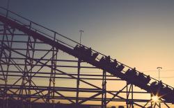Cegah Penularan Covid-19, Pengunjung Dilarang Teriak saat Naik Rollercoaster<