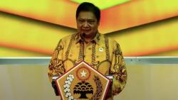 Dorong Kader Golkar Hadir di Tengah Masyarakat, Airlangga : Bumikan Pancasila