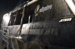 Video bus terbalik di Tol Cipali akibat Jalan Licin