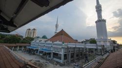Masjid Luar Batang Tetap Gelar Kegiatan Ibadah Ramadan