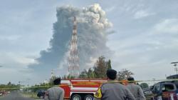 Kilang Balongan Terbakar, 10 Gardu PLN Terdampak dan 1.078 Pelanggan Mati Listrik<