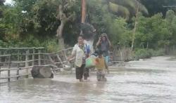 Banjir di Malaka NTT Meninggi, Ratusan Warga Mengungsi Khawatir Kiriman Air Susulan
