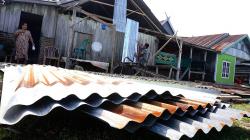 5 Rumah Rusak Berat Diterjang Angin Kencang di Mamuju