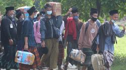 15.000 Santri Pondok Pesantren Lirboyo Kediri Dipulangkan