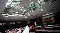 Penampakan Atap Ruang Sidang DPRD Kabupaten Blitar Runtuh akibat Gempa Bumi