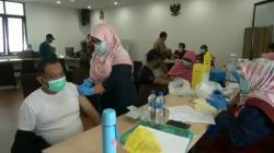 1.200 Pekerja Wisata di Subang Disuntik Vaksin Covid-19<