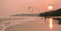 5 Keindahan Pantai Sawarna di Banten, Pasir Putihnya Eksotis Bikin Susah Move On