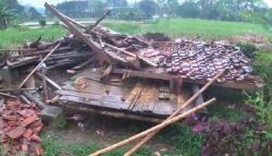 Gubuk Roboh Timpa Petani yang Sedang Berteduh, 2 Tewas 4 Luka-luka 
