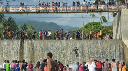 Tradisi Balimau, Mandi bersama Keluarga di Cek Dam Koto Tuo Padang