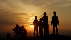 Menunggu Fajar Pertama Bulan Ramadan di Bukit Samata Gowa