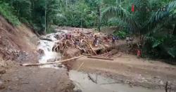 Video Pasca Banjir Bandang di Adonara, Warga Masih Kesulitan Akses