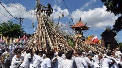 Tradisi Mekotek, Ritual Tolak Bala saat Hari Raya Kuningan