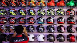 Pedagang Helm SNI Terdampak Larangan Mudik