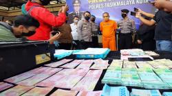 Polisi Tangkap Pedagang Es Krim di Tasikmalaya yang Produksi dan Jual Uang Palsu di Medsos
